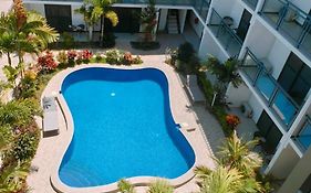 Ocean Breeze Apartment Hotel